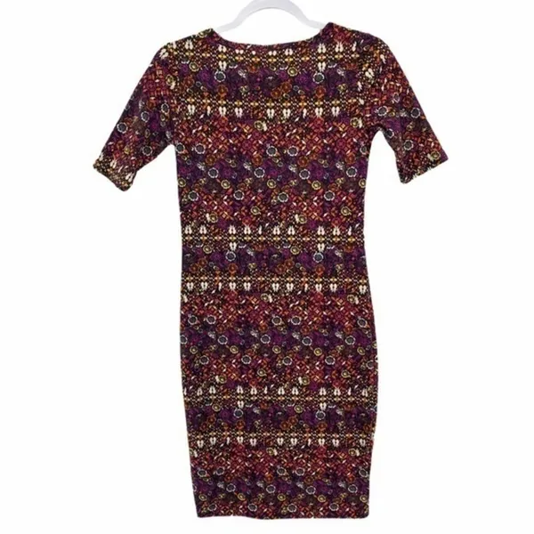 LulaRoe Julia Printed‎ Stretch Short Sleeve Dress - Image 3
