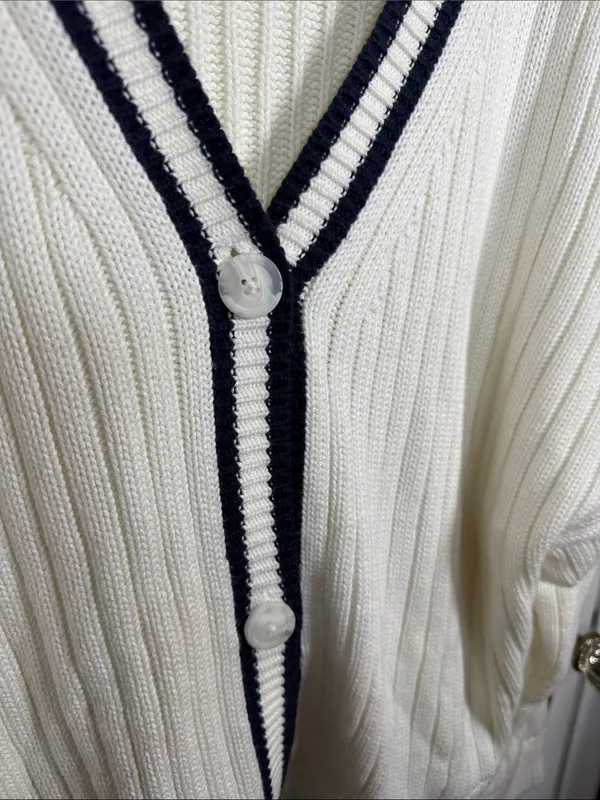 Abercrombie & Fitch V-Neck Button-Front Varsity Sweater Cardigan W2506 Sz L - Image 3