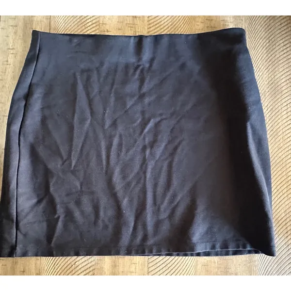 Sunday‎ Best Aritzia Black Knit Mini Skir - Image 3