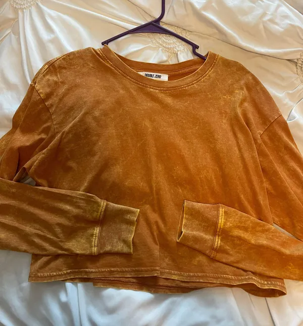 Cropped Long Sleeve - Image 2