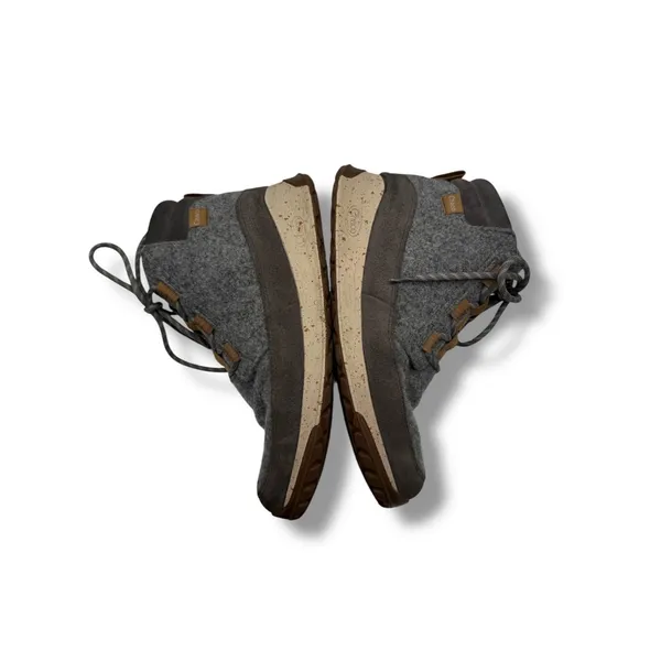 Chaco Borealis Ledge Waterproof Boots Women's 10‎ Gray Wool Suede Winter - Image 4
