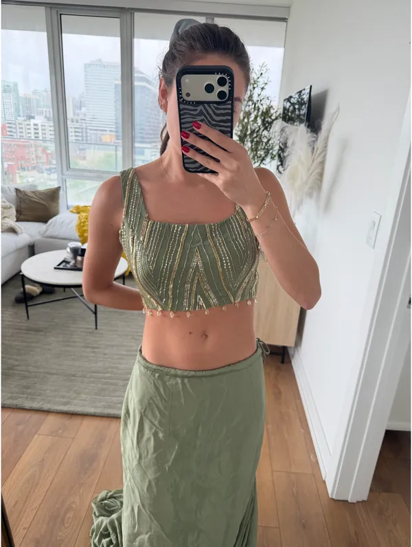 Green saree - Image 2