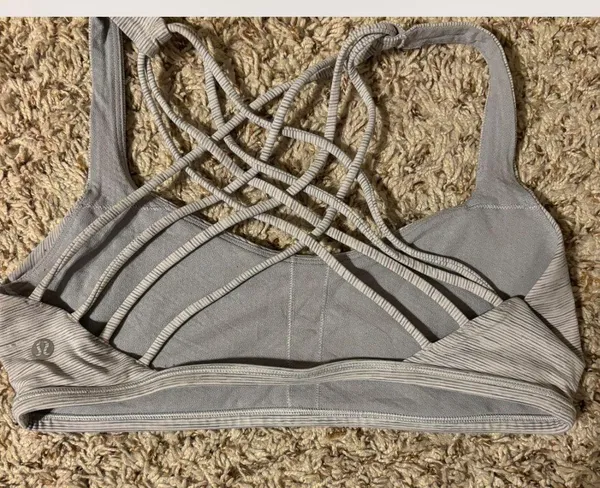Lululemon grey and white sports bra With Padding Size 8 - Image 2