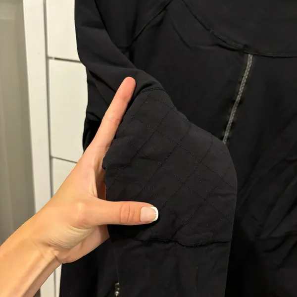Lululemon Black Half Zip Pullover - Image 4