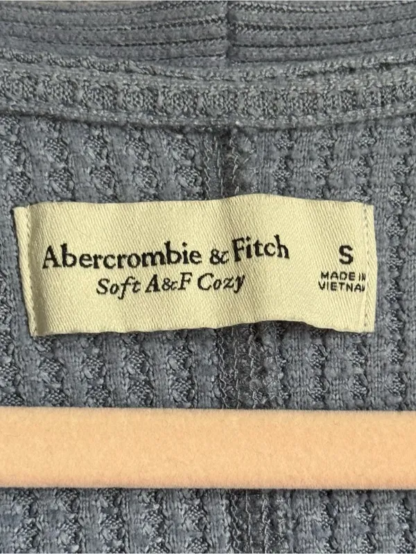 Abercrombie & Fitch Light Blue Waffle Knit Cardigan Size Small - Image 6