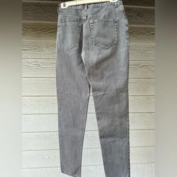 BDG High-Rise Mom Jeans in Washed Gray size‎ 26 - Image 5