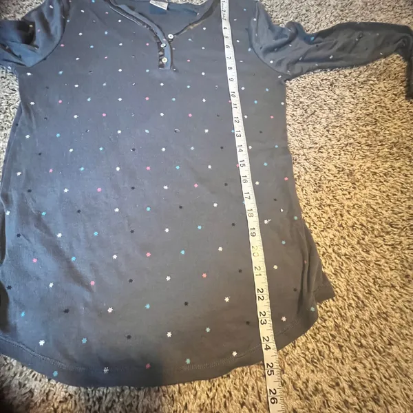 Croft Barrows Intimates Womens Gray Star Print Long Sleeve Henley‎ Shirt Size S - Image 4