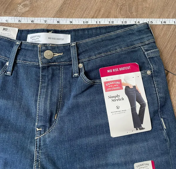 Signature by Levi Strauss NEW Mid-rise Bootcut jean Simply Stretch Women’s sz 6M - Image 10