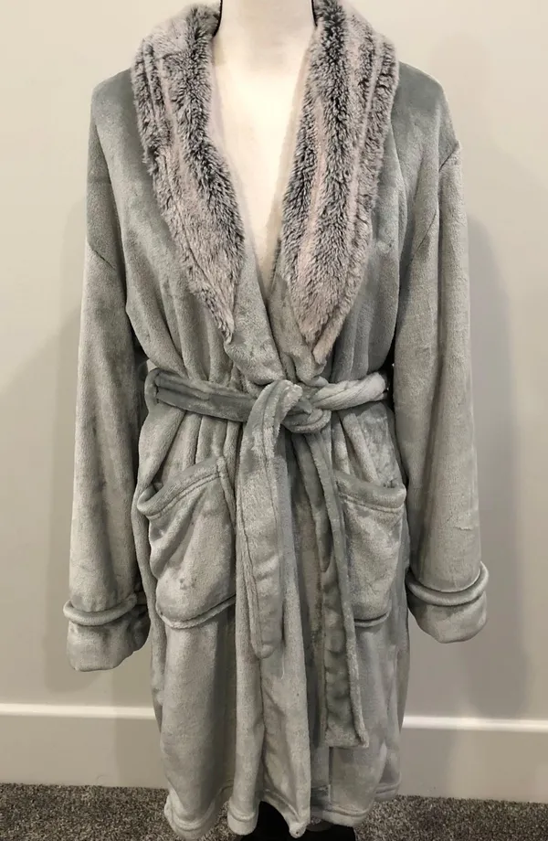 Baroque Robe - Image 2