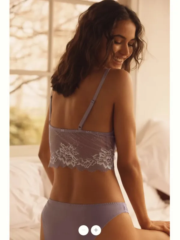 By Anthropologie Two-Tone Rosette Lace Bralette - Image 3
