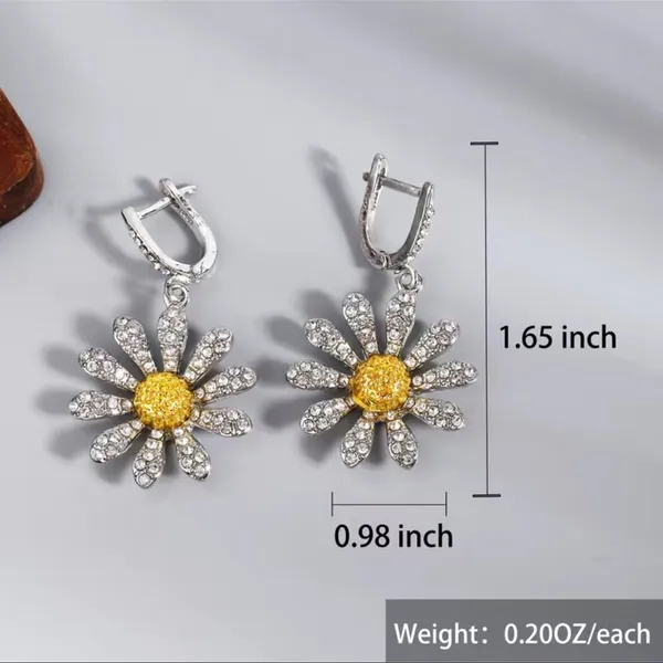 Boutique Sparkling Daisy Earrings 925 silver plated NWT - Image 3