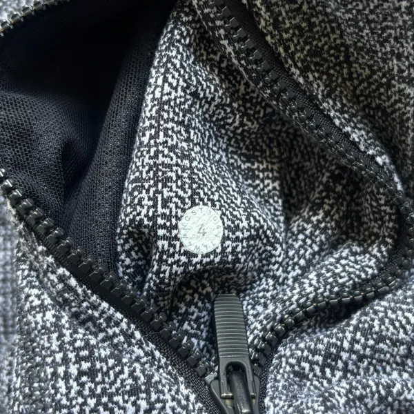 Lululemon Define Jacket 4 Athleisure workout‎ yoga streetwear layered - Image 9