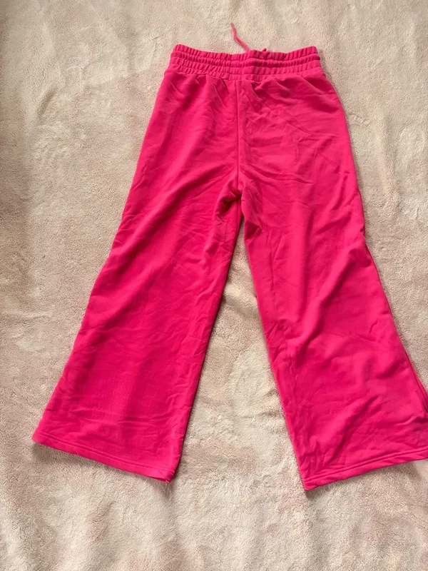 Shein Wide-Leg Sweatpants - Image 2