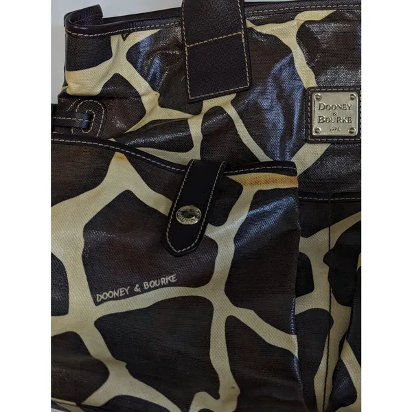 Dooney and Bourse Giraffe Print Tote Bag June Monza Coated Canvas Shoulder Purse - Image 10