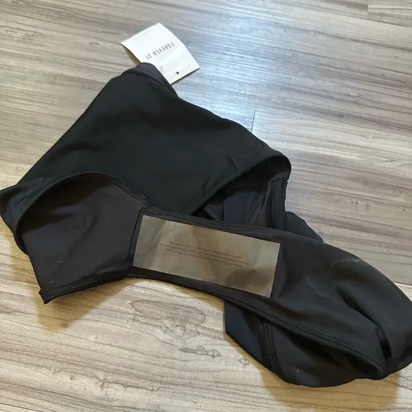 Women’s swim bottoms - Image 3