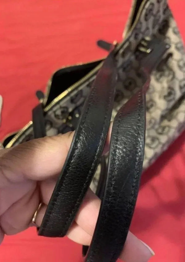 Michael Kors 100% Authentic Tote! - Image 3
