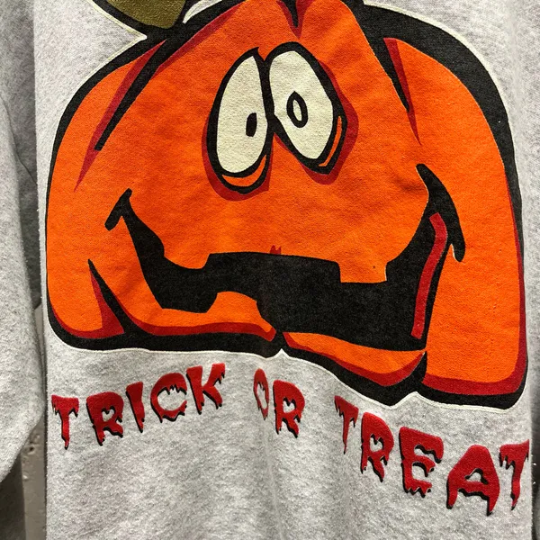 The Vintage Shop TSI Vintage 90s Trick or Treat Halloween Jack O Lantern Graphic Crewneck Unisex - Image 2