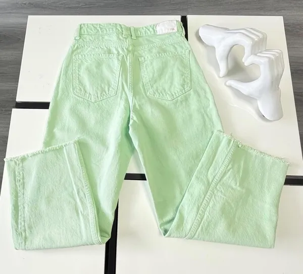 🌿 Not Your Average Blue Denim! 💚 Zara Mint Wide Leg Jeans (US 2 / EUR 34) - Image 3