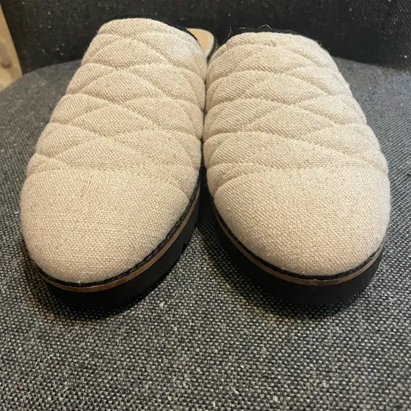 RSVP Cream Quilted Flats - Image 2