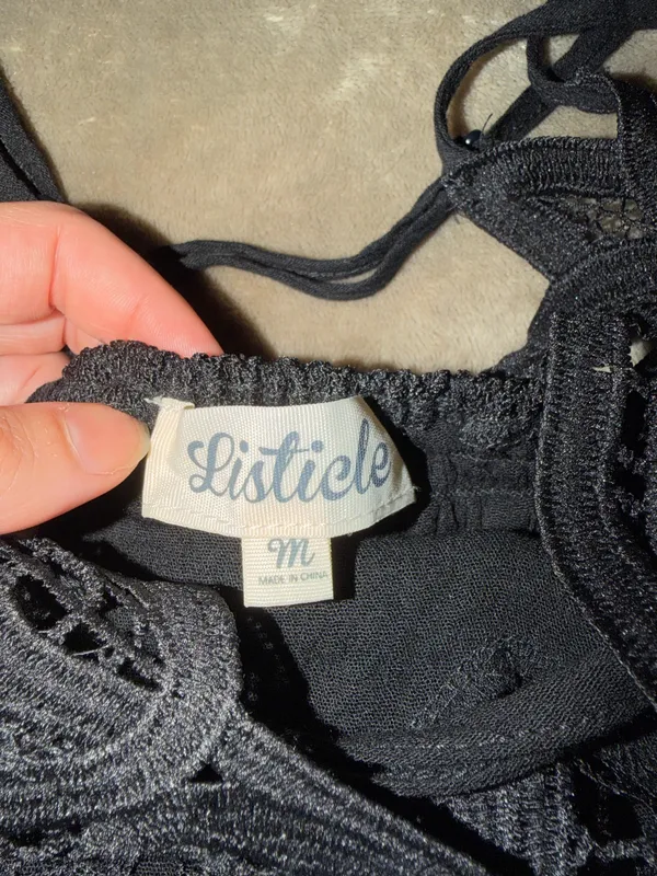 Black lace tank top Listicle - Image 3