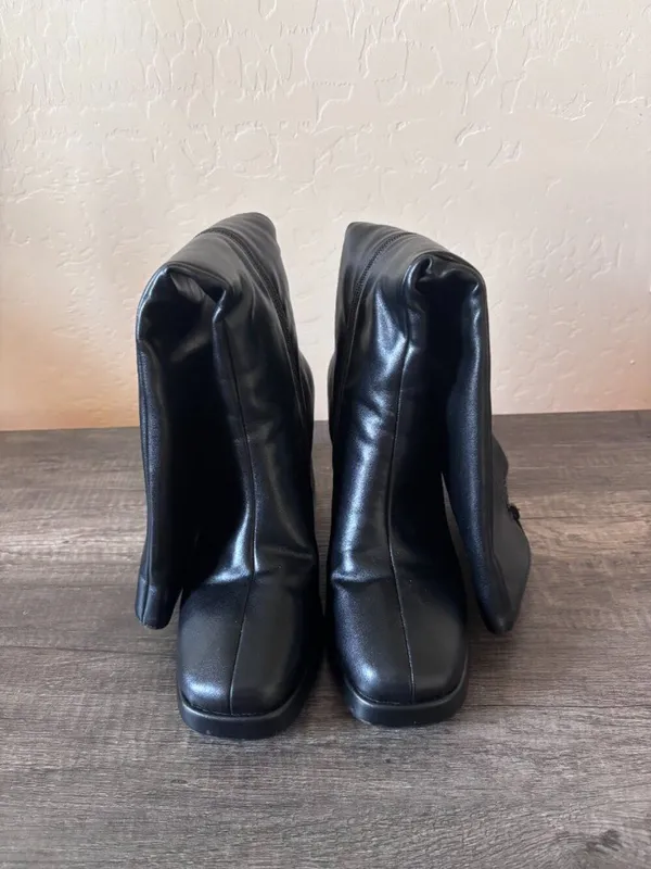 Classic Black Heeled Knee Boots - Women - Image 3