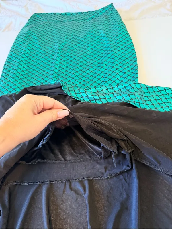 Mermaid Skirt floor length, green metallic fish scales pattern, lined, size S - Image 10