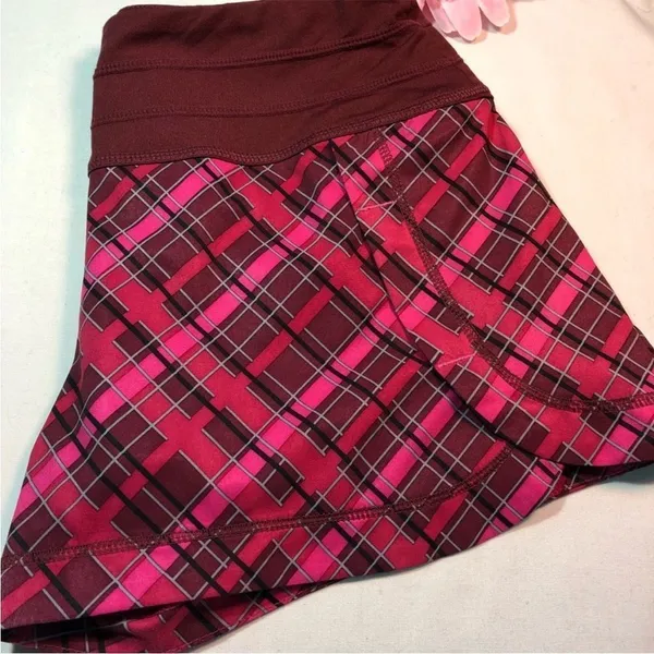Athleta Stability Running Athletic Shorts: Plaid small‎ - Image 4