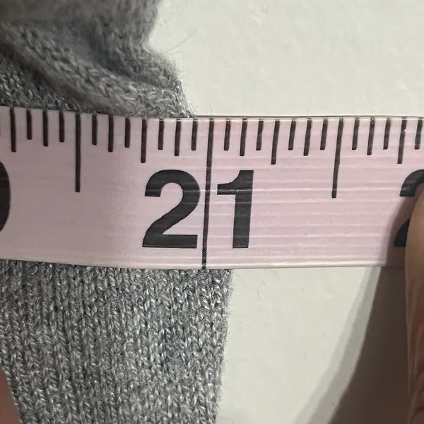 Banana Republic Women's Merino Wool Blend Gray Sweater Button Detail Size XL‎ - Image 6