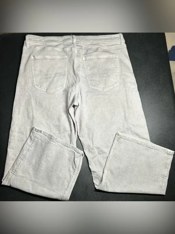 American Eagle Plus Size 18 Straight Leg Cream Color Jeans - Image 5