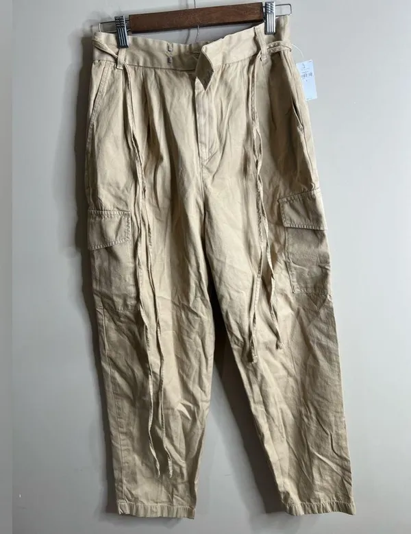 Nwt gap khaki cargo pants size 4 - Image 9