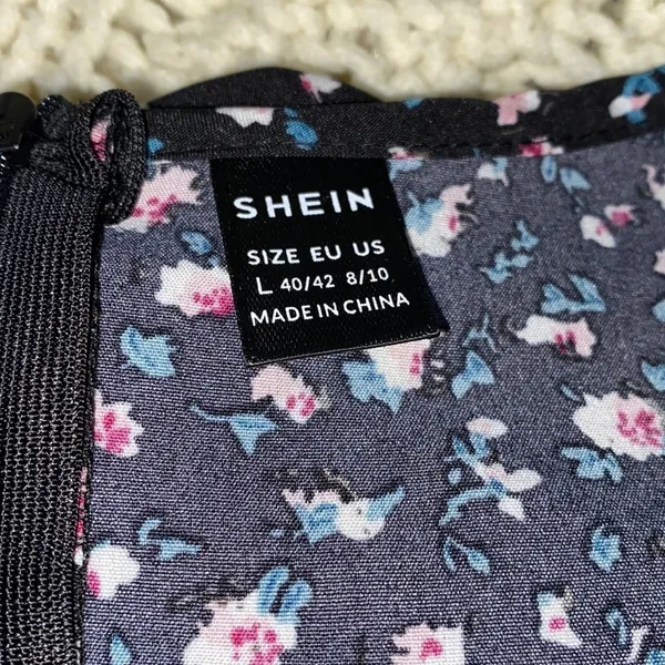 SHEIN flirty floral wrap dress size large - Image 6