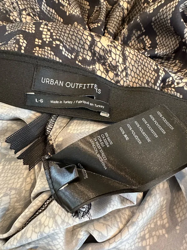urban outfitters tan black snakeskin print midi skirt - Image 5