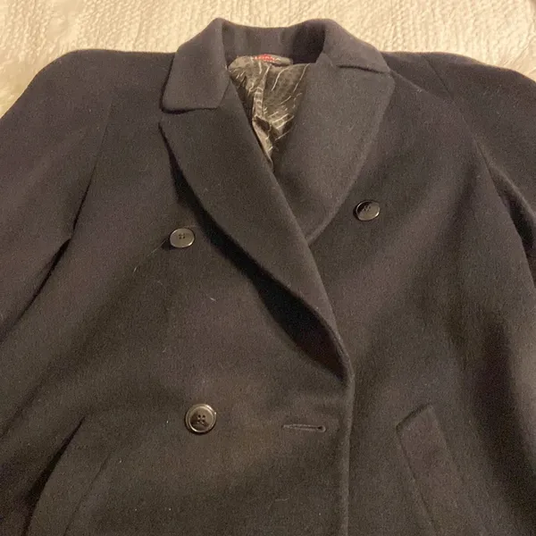 ALORNA Long Women Coat-long 48/50” bust 42” comes with padded on both side - Image 16