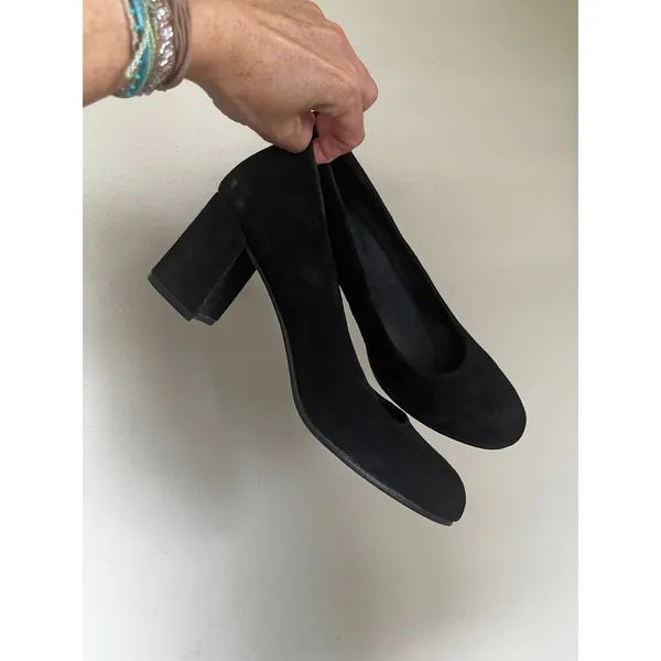 Eileen Fisher Black Suede Pumps 7.5 Block Heel Minimalist Office Chic Timeless - Image 3