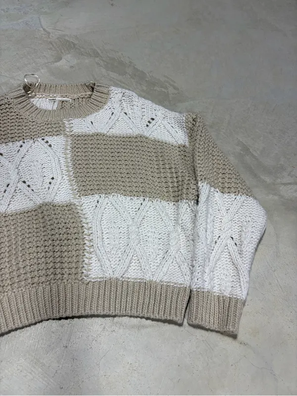 Pull & bear Beige and White Patchwork Cable Knit Sweater small - Image 6