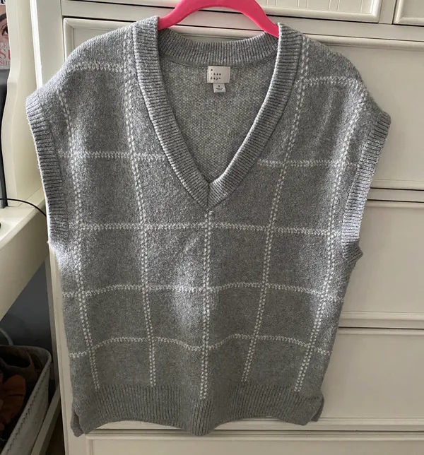 Target “A New Day” Grey Sweater Vest - Image 3