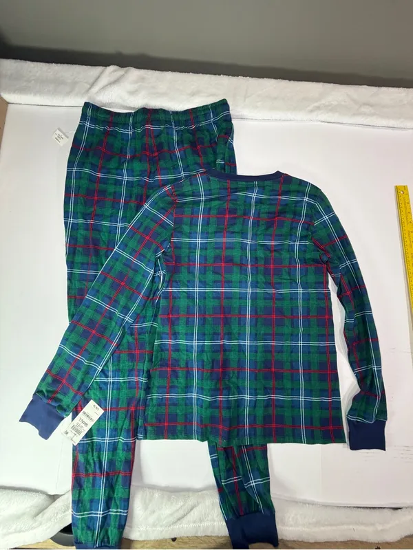 Family Pajamas Green Plaid Women's Long Sleeve Top & Pants Set with Navy Trim - Image 9