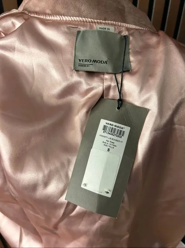 Vero Moda women’s light pink jacket velvet bomber jacket full zip size small NE - Image 3