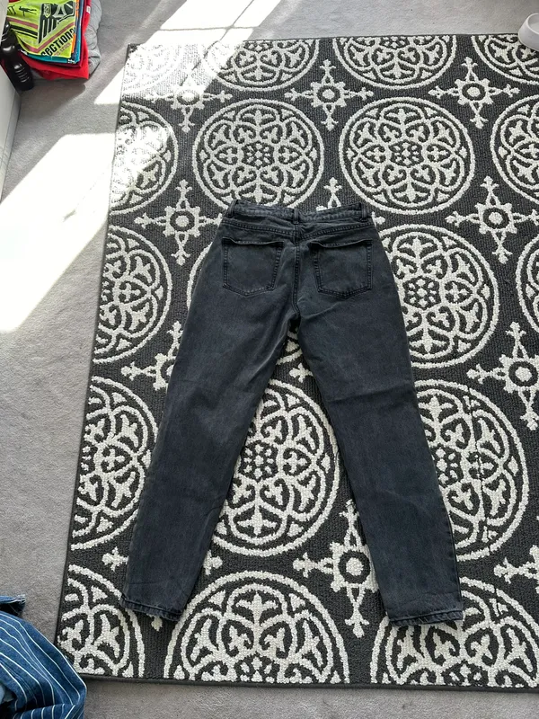 Adika Ripped Jeans - Image 7