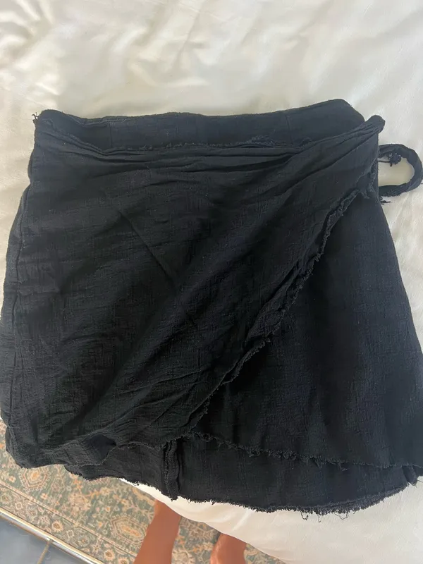 White Fox Black Wrap Skirt Boutique Waist Tie Mini - Image 4