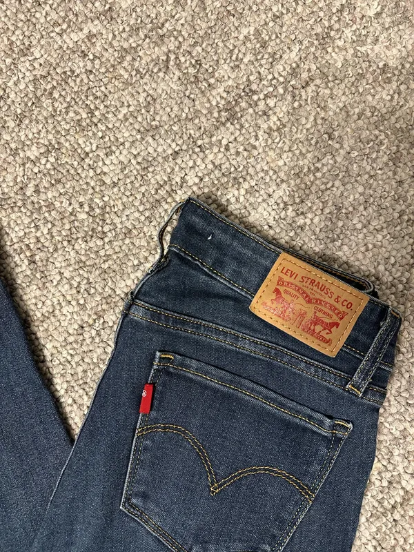 Levi’s Jeans 711 Skinny - Image 2