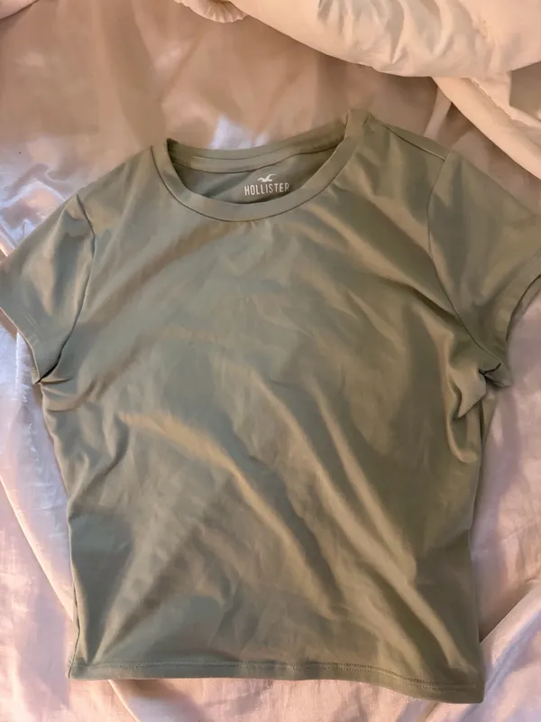 Hollister T-Shirt - Image 2