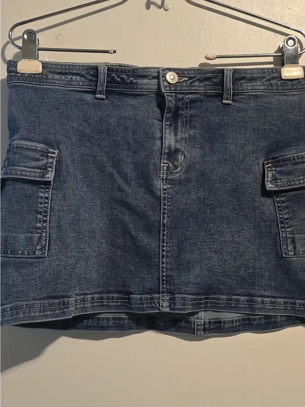 Princess Polly Blue Denim Mini Skirt with Cargo Pockets - Image 2
