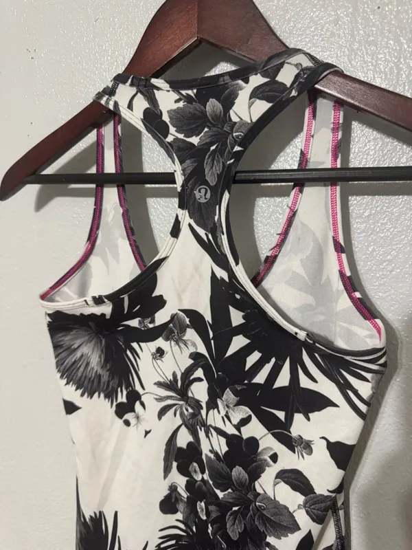Lululemon Brisk Bloom Black White Cool Racerback Athletic Yoga Tank Top - Image 3