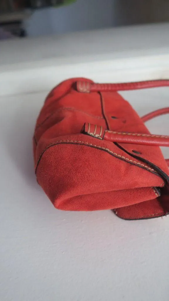 Mini flap over purse handback pocketbook velvety bag in red. - Image 9
