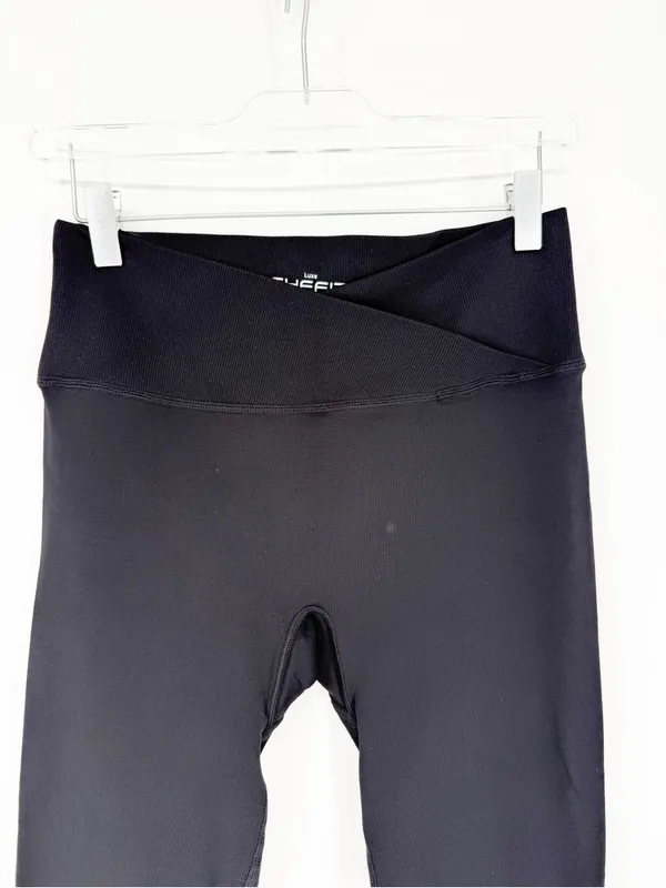 SHEFIT Crossover Waist Seamless Cropped‎ Leggings Women's L Black Activewear - Image 4