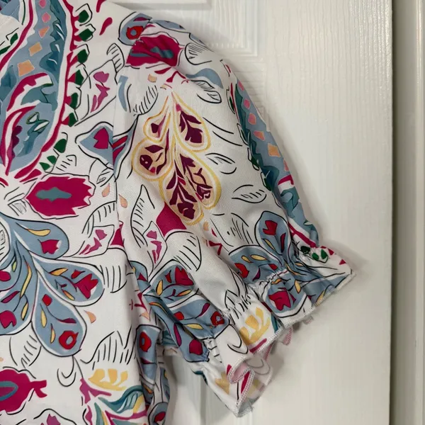 Floral Paisley Pattern Blouse Puff Short Sleeves Ruffled Detail Medium - Image 4