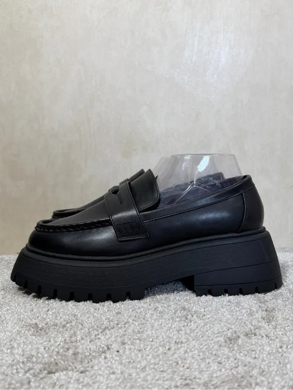 ASOS Design Women’s Wide Fit Maestro Chunky Loafers Shoes Academia in Balck 9W - Image 7