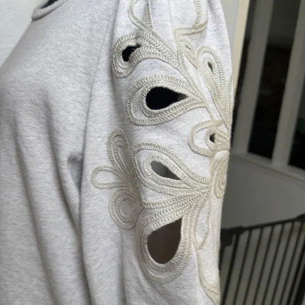 Splendid Collection‎ Soutache Embroidered Eyelet Puff Sleeve Sweatshirt L - Image 7