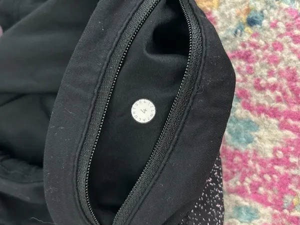 Lululemon Speed Up Shorts 2.5" Low-Rise - Image 7